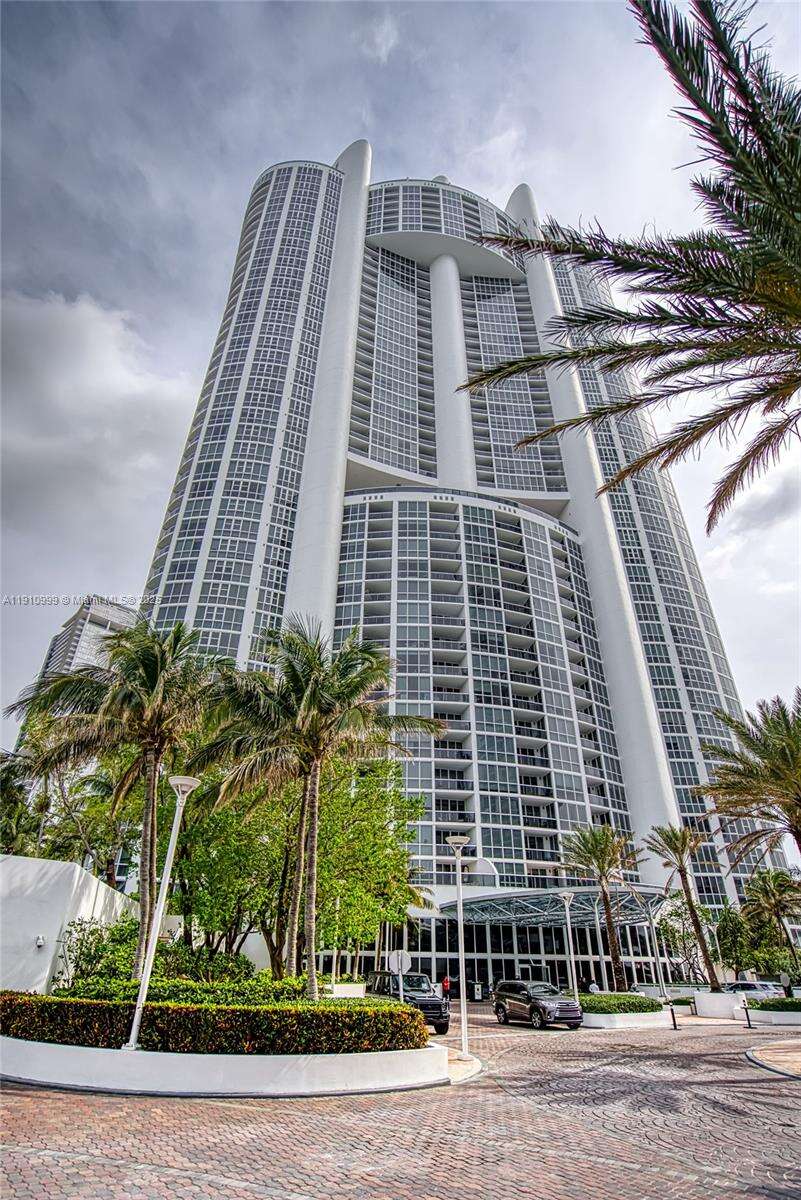 TRUMP ROYALE - 18201 Collins Ave, Sunny Isles Beach, FL 33160 | Picture 32