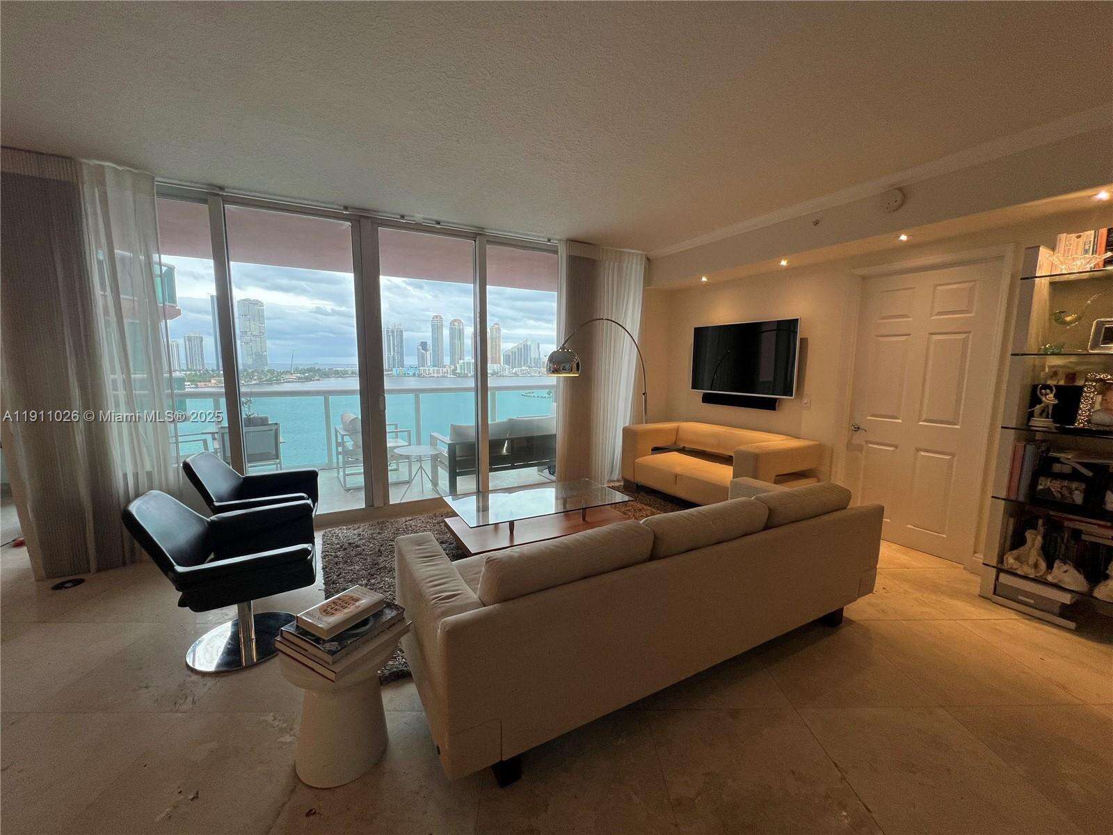 100 HIDDEN BAY - 3370 190th St, Aventura, FL 33180 | Picture 3