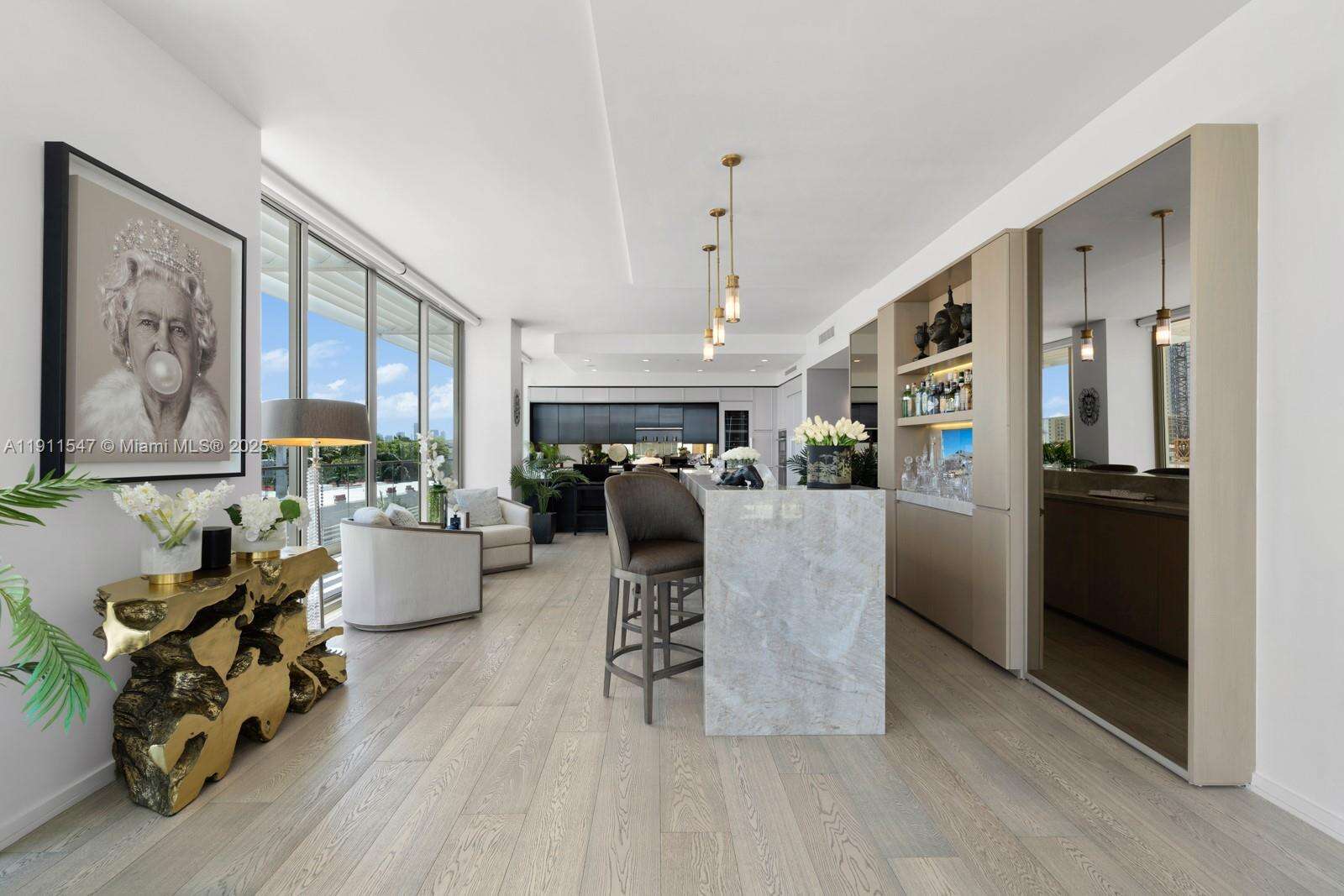 300 COLLINS - 300 Collins Ave, Miami Beach, FL 33139 | Picture 11