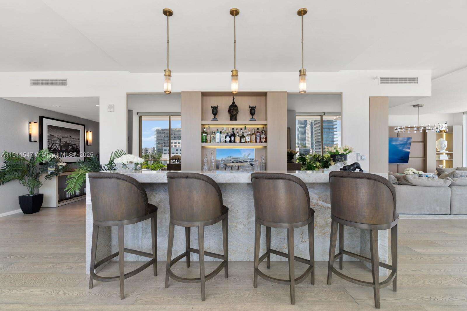 300 COLLINS - 300 Collins Ave, Miami Beach, FL 33139 | Picture 12