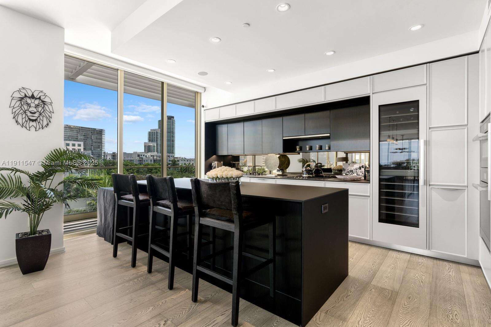 300 COLLINS - 300 Collins Ave, Miami Beach, FL 33139 | Picture 15