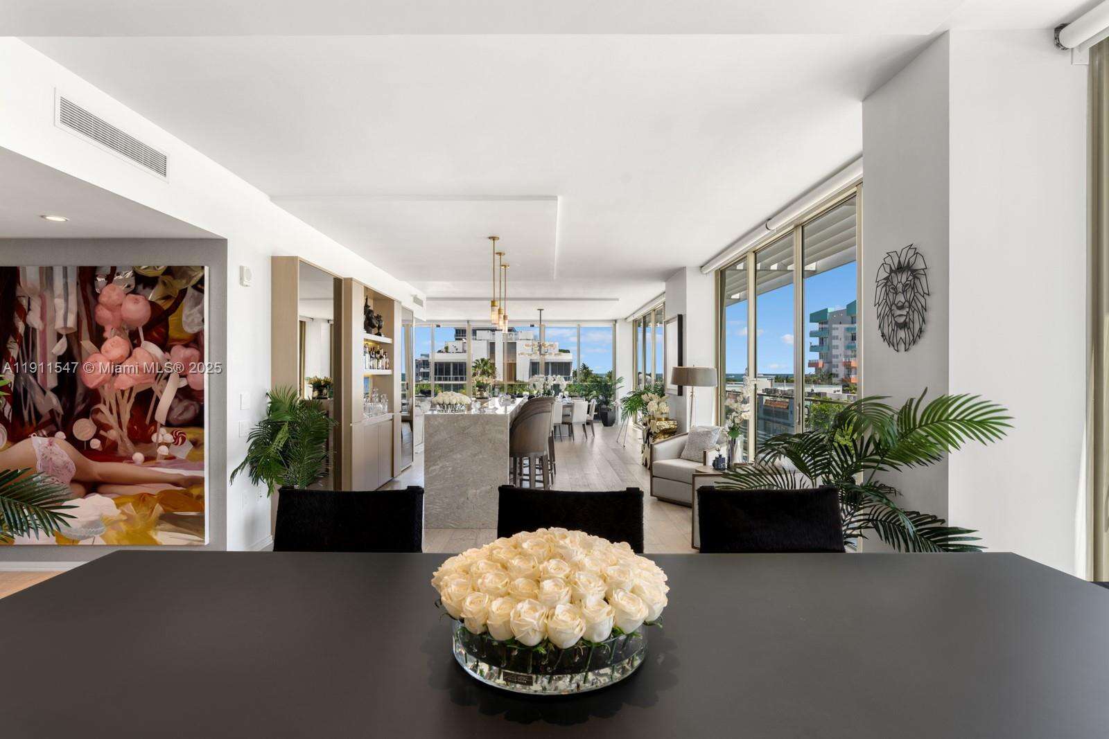 300 COLLINS - 300 Collins Ave, Miami Beach, FL 33139 | Picture 17