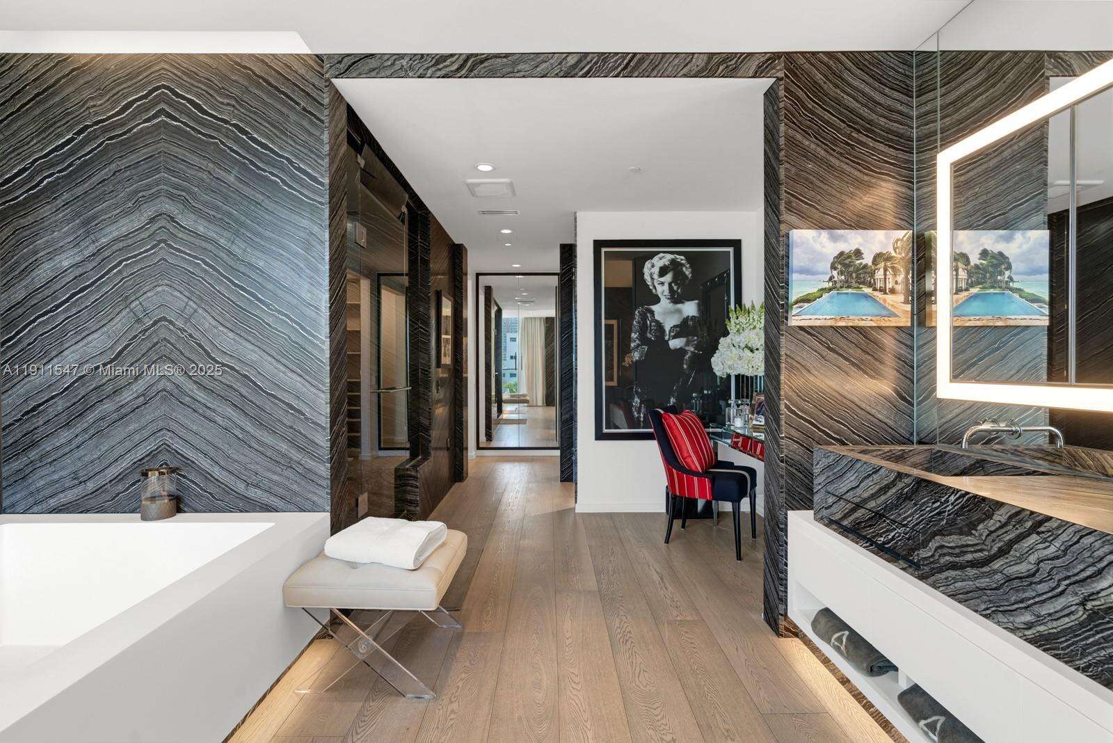 300 COLLINS - 300 Collins Ave, Miami Beach, FL 33139 | Picture 27