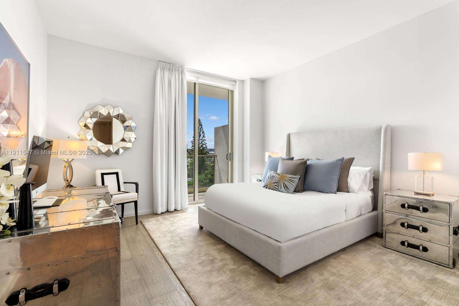 300 COLLINS - 300 Collins Ave, Miami Beach, FL 33139 | Picture 30