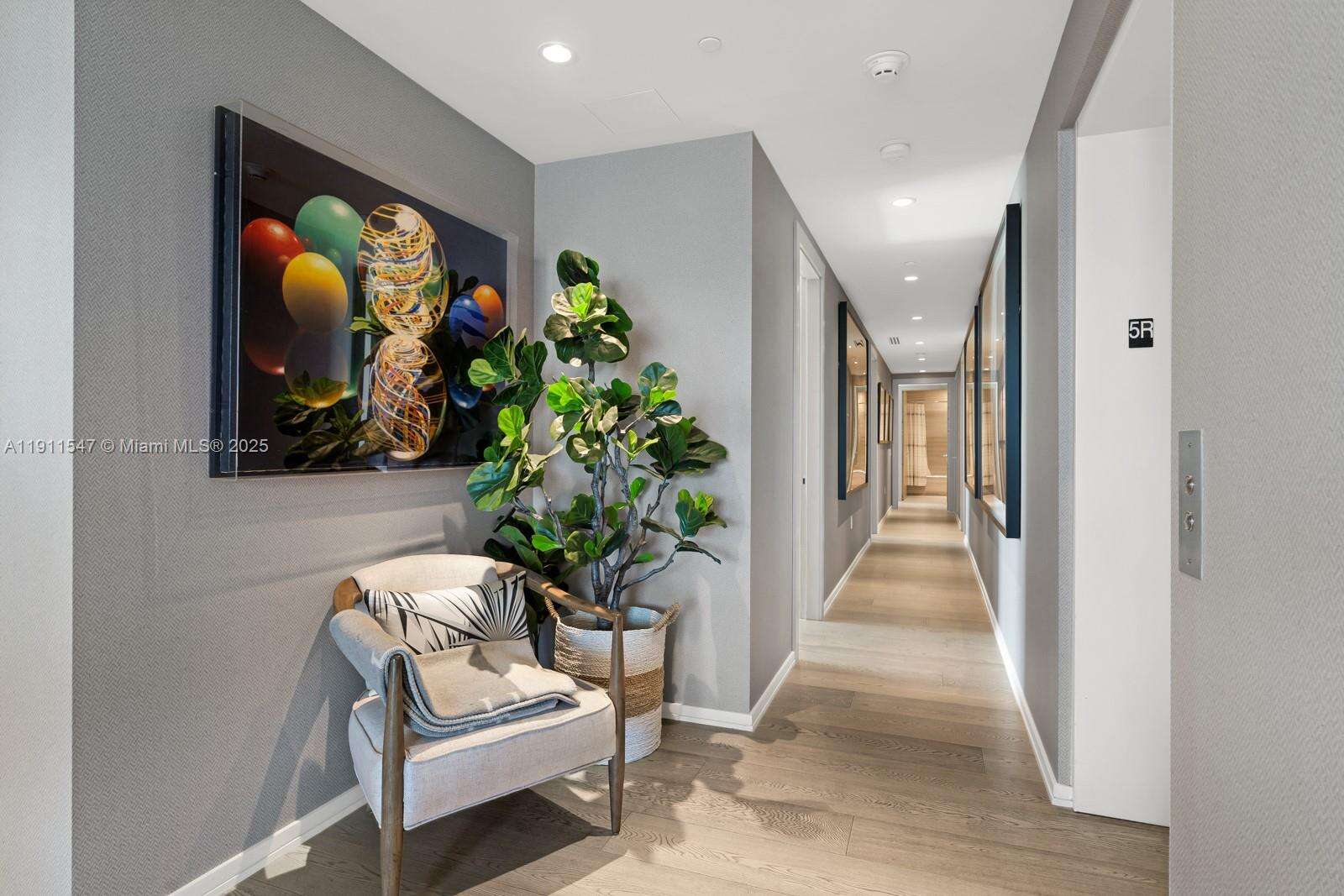 300 COLLINS - 300 Collins Ave, Miami Beach, FL 33139 | Picture 38