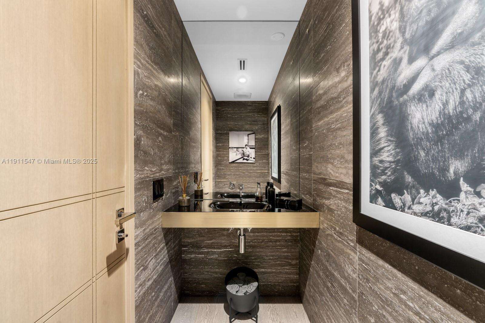 300 COLLINS - 300 Collins Ave, Miami Beach, FL 33139 | Picture 39