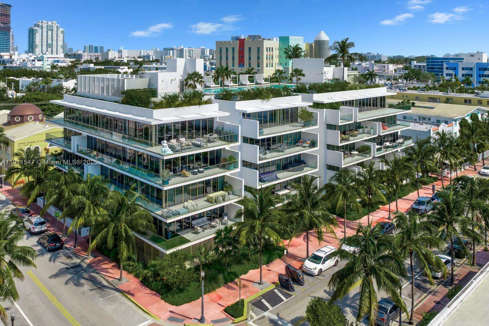 300 COLLINS - 300 Collins Ave, Miami Beach, FL 33139 | Picture 43
