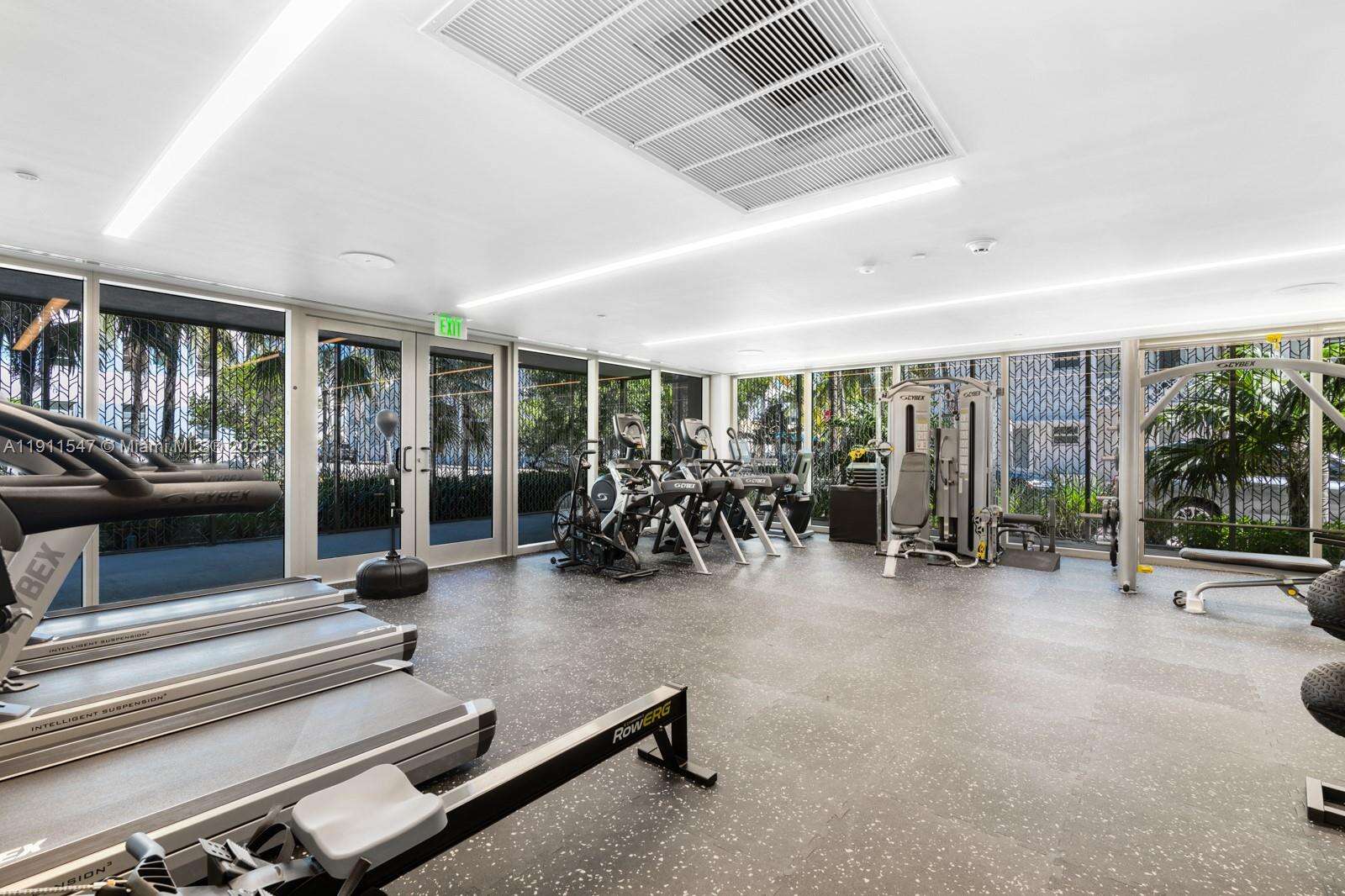 300 COLLINS - 300 Collins Ave, Miami Beach, FL 33139 | Picture 49