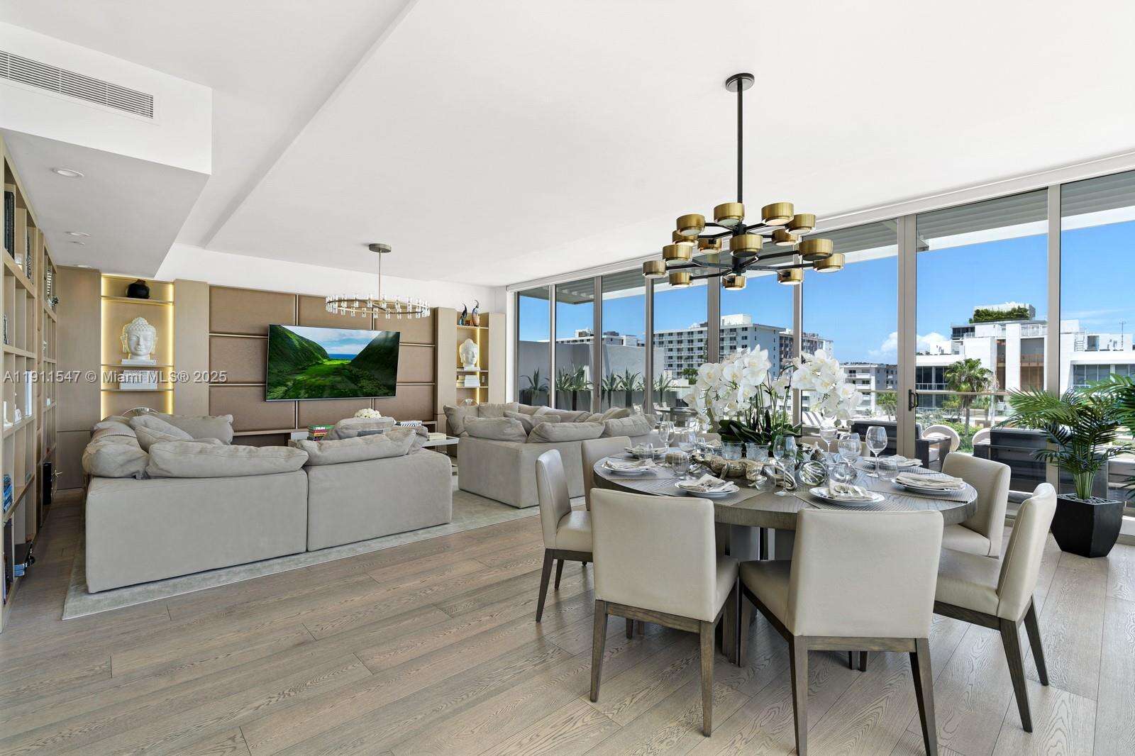300 COLLINS - 300 Collins Ave, Miami Beach, FL 33139 | Picture 10