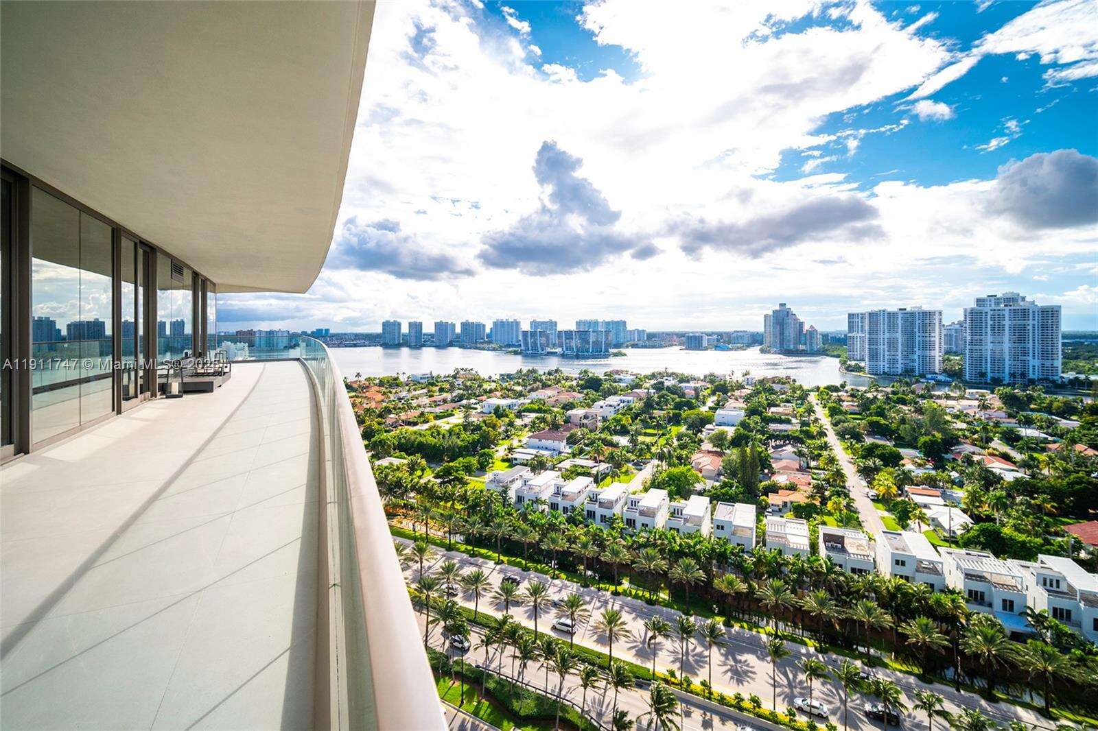 Armani Casa at 18975 Collins Ave, Sunny Isles Beach, FL 33160 - For Sale photo 19