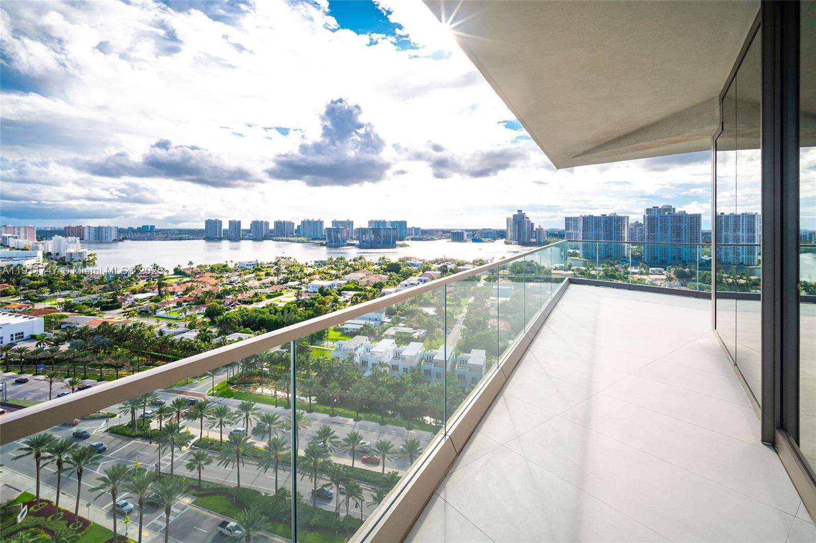 Armani Casa at 18975 Collins Ave, Sunny Isles Beach, FL 33160 - For Sale photo 7