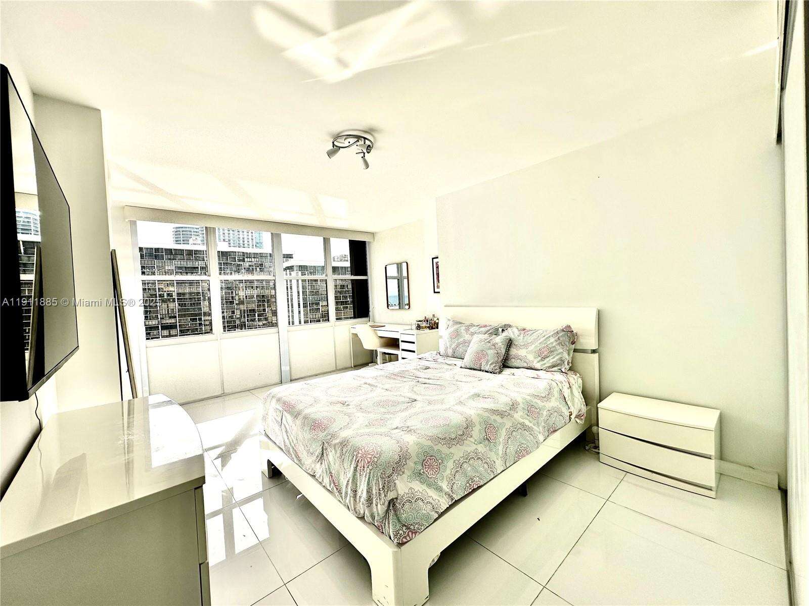 BRICKELL PLACE - 1865 Brickell Ave, Miami, FL 33129 | Picture 11