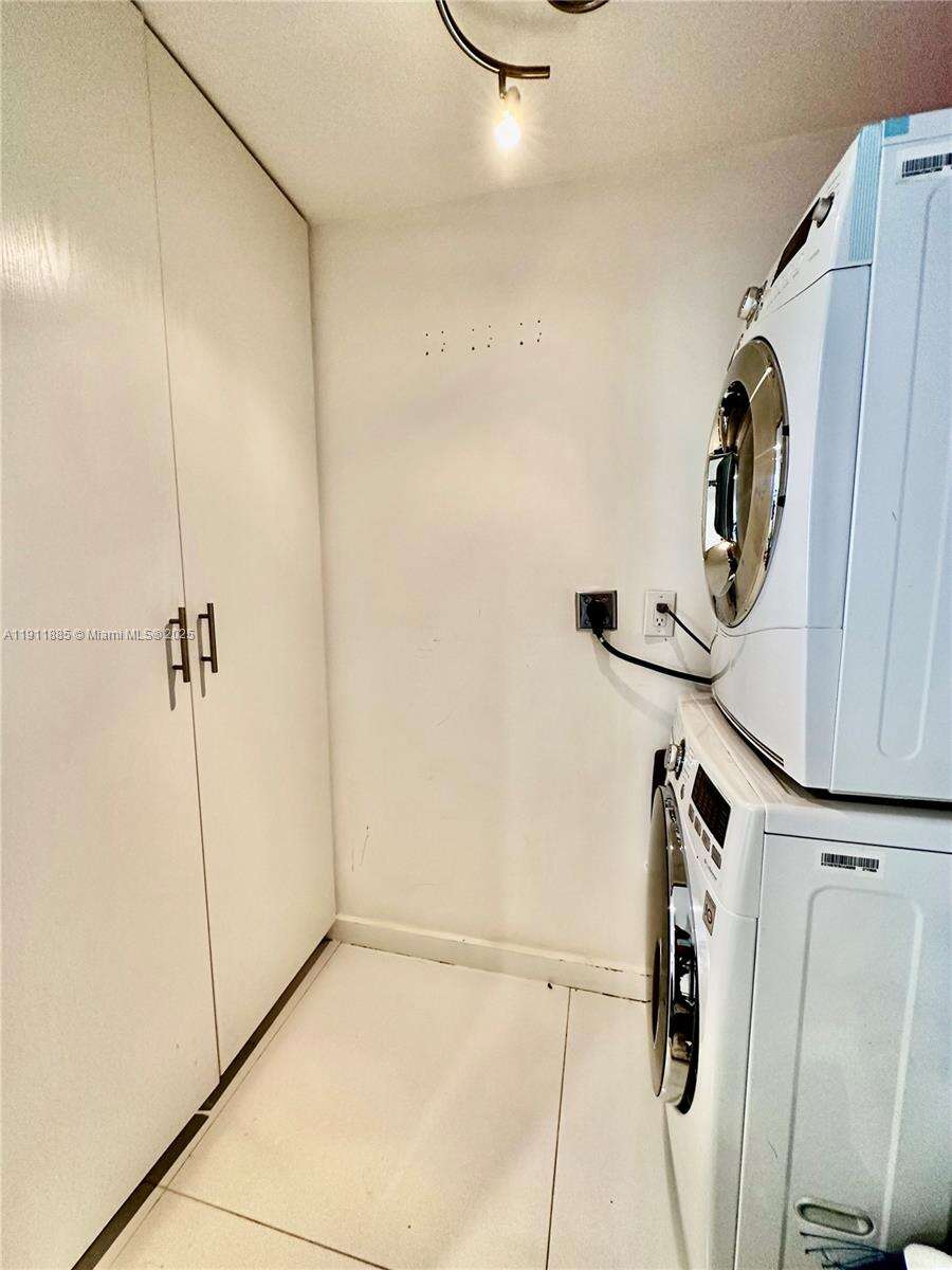 BRICKELL PLACE - 1865 Brickell Ave, Miami, FL 33129 | Picture 13