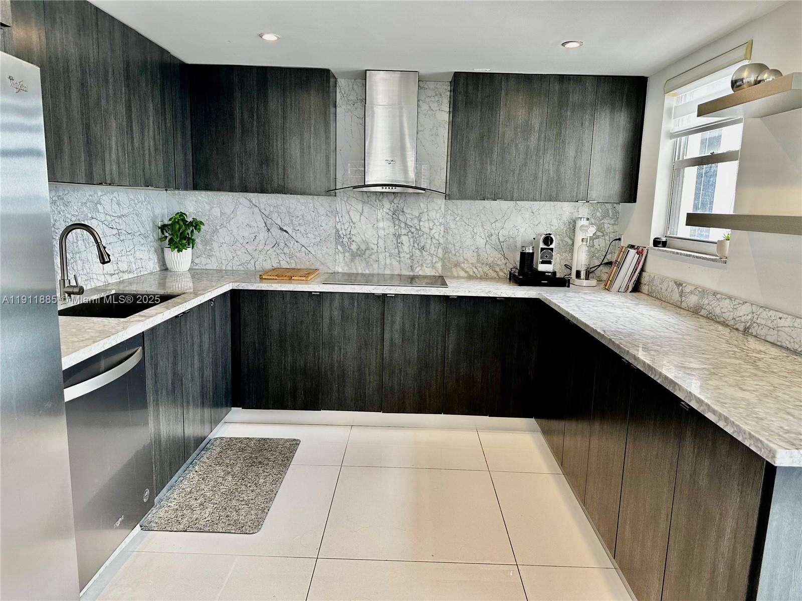 BRICKELL PLACE - 1865 Brickell Ave, Miami, FL 33129 | Picture 5