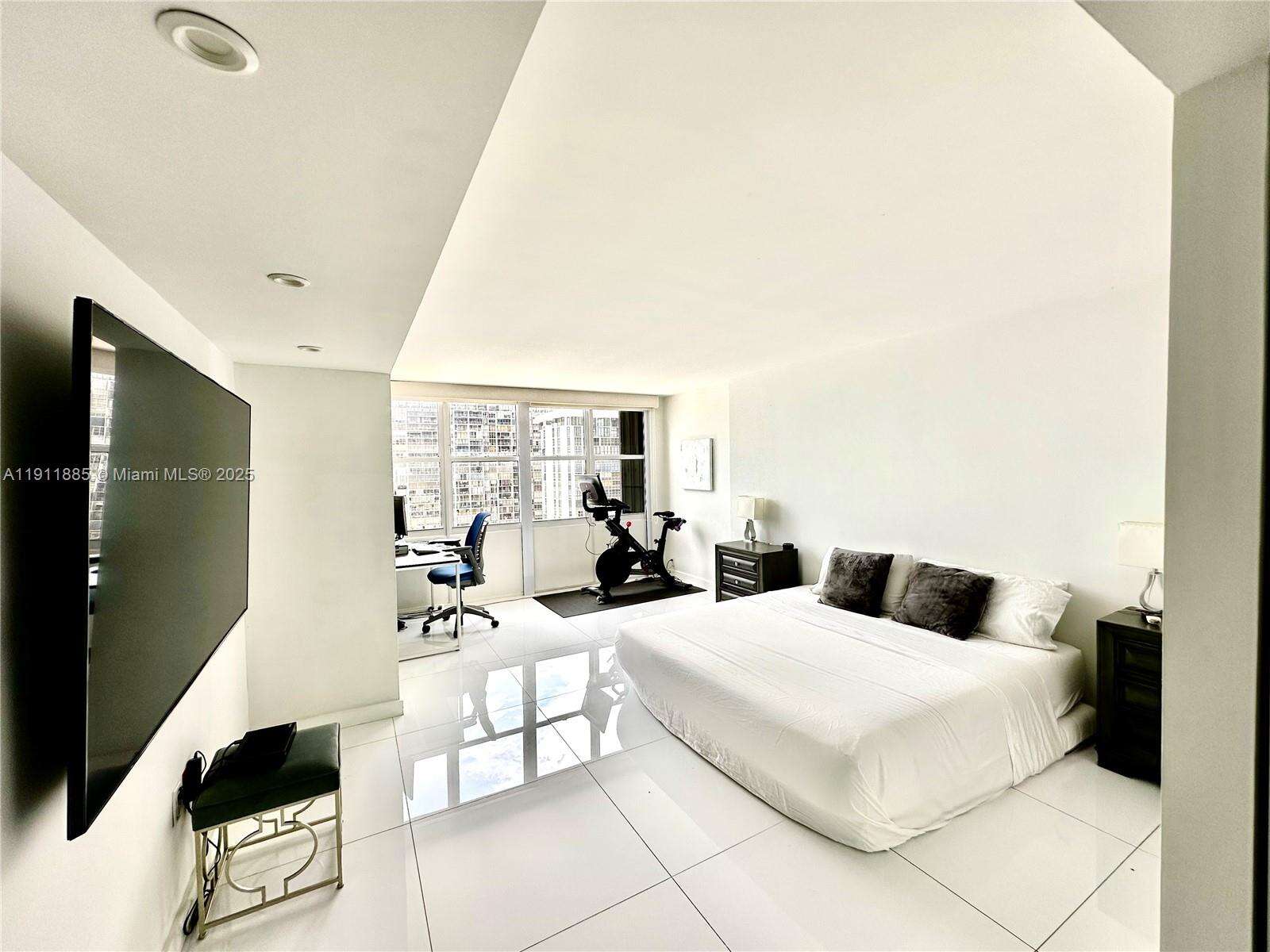 BRICKELL PLACE - 1865 Brickell Ave, Miami, FL 33129 | Picture 6