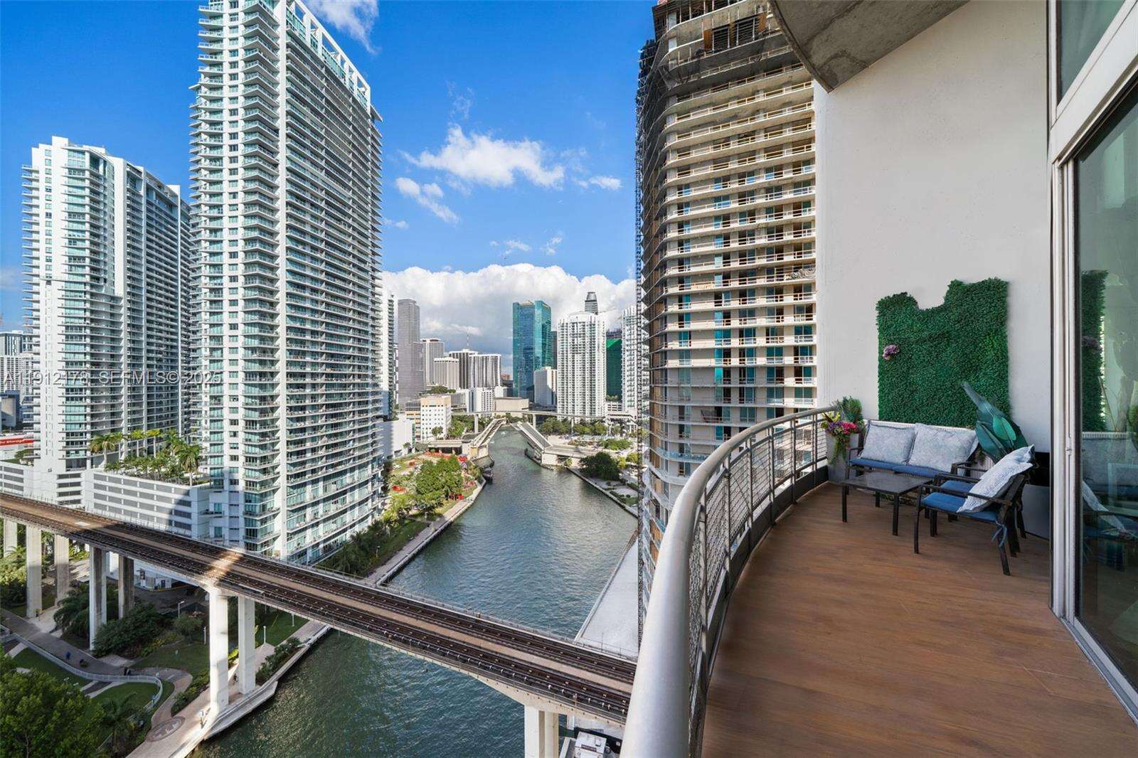 Neo Vertika at 690 1 Ct, Miami, FL 33130 - For Sale photo 23