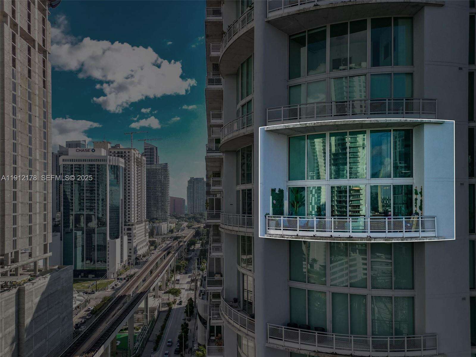 Neo Vertika at 690 1 Ct, Miami, FL 33130 - For Sale photo 33