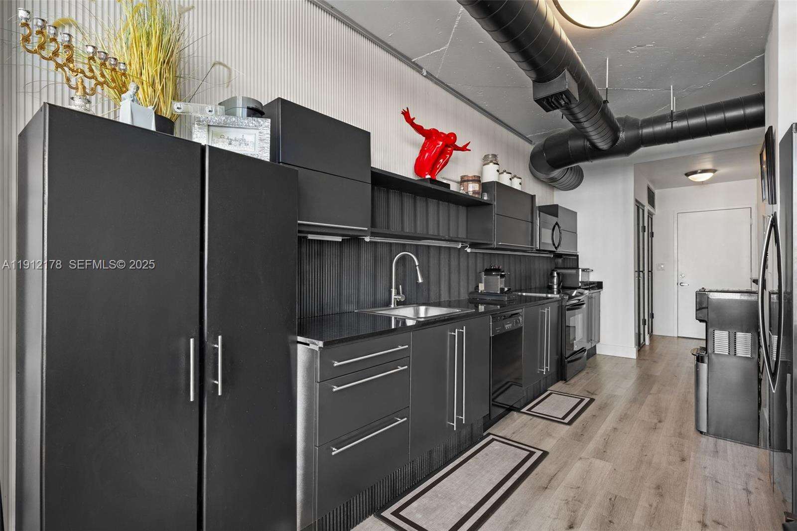 Neo Vertika at 690 1 Ct, Miami, FL 33130 - For Sale photo 5