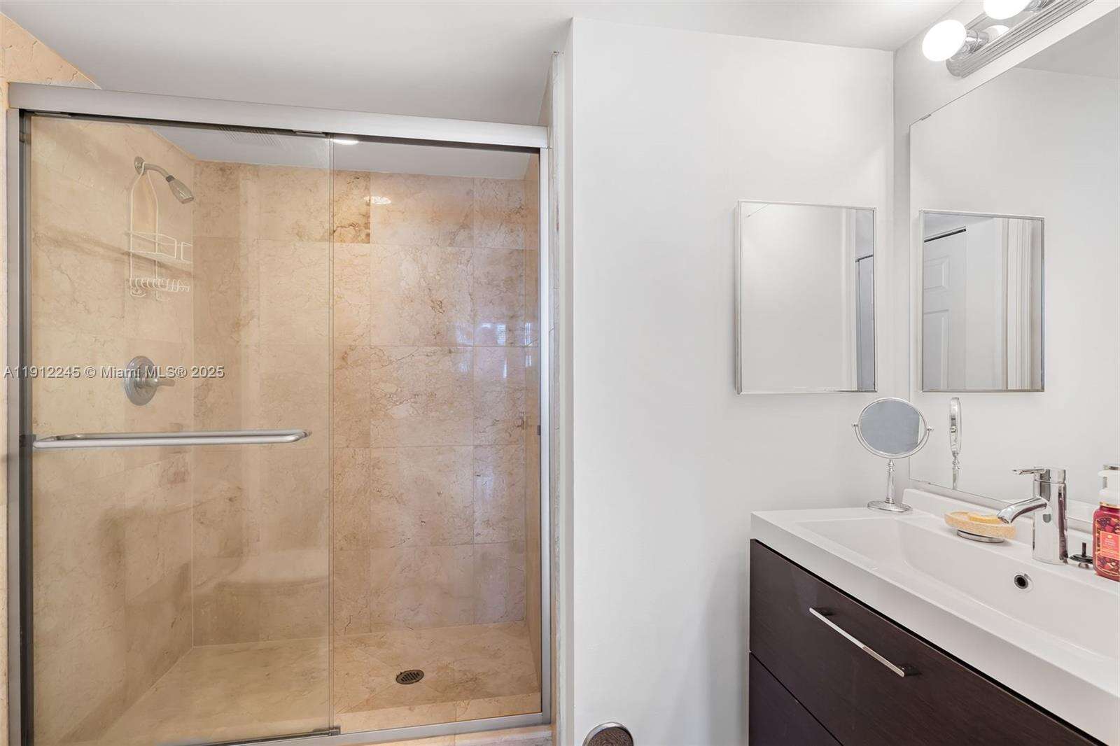 The Mark On Brickell at 1155 Brickell Bay Dr, Miami, FL 33131 - For Sale photo 12