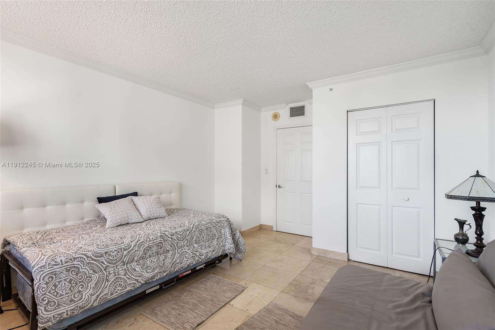 The Mark On Brickell at 1155 Brickell Bay Dr, Miami, FL 33131 - For Sale photo 14