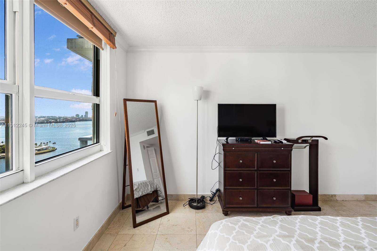 The Mark On Brickell at 1155 Brickell Bay Dr, Miami, FL 33131 - For Sale photo 16