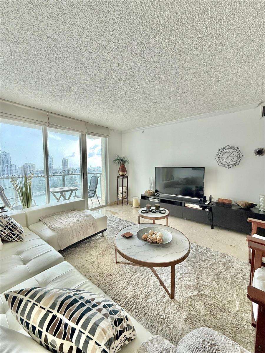 The Mark On Brickell at 1155 Brickell Bay Dr, Miami, FL 33131 - For Sale photo 5
