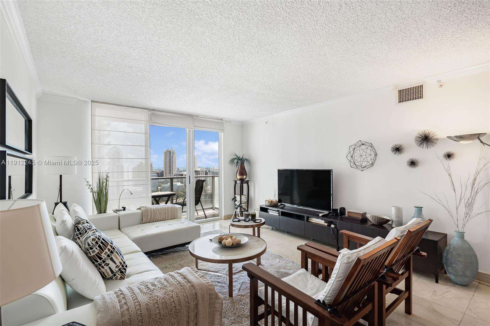 The Mark On Brickell at 1155 Brickell Bay Dr, Miami, FL 33131 - For Sale photo 6