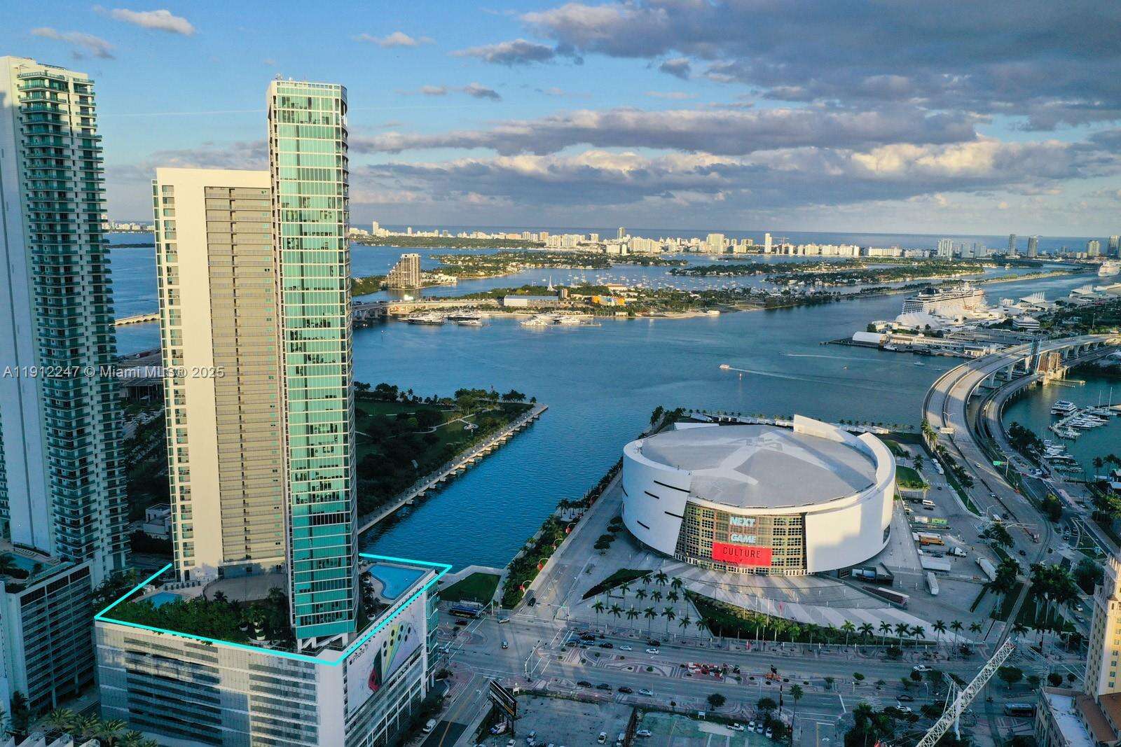 Marina Blue at 888 Biscayne Blvd, Miami, FL 33132 - For Sale photo 1