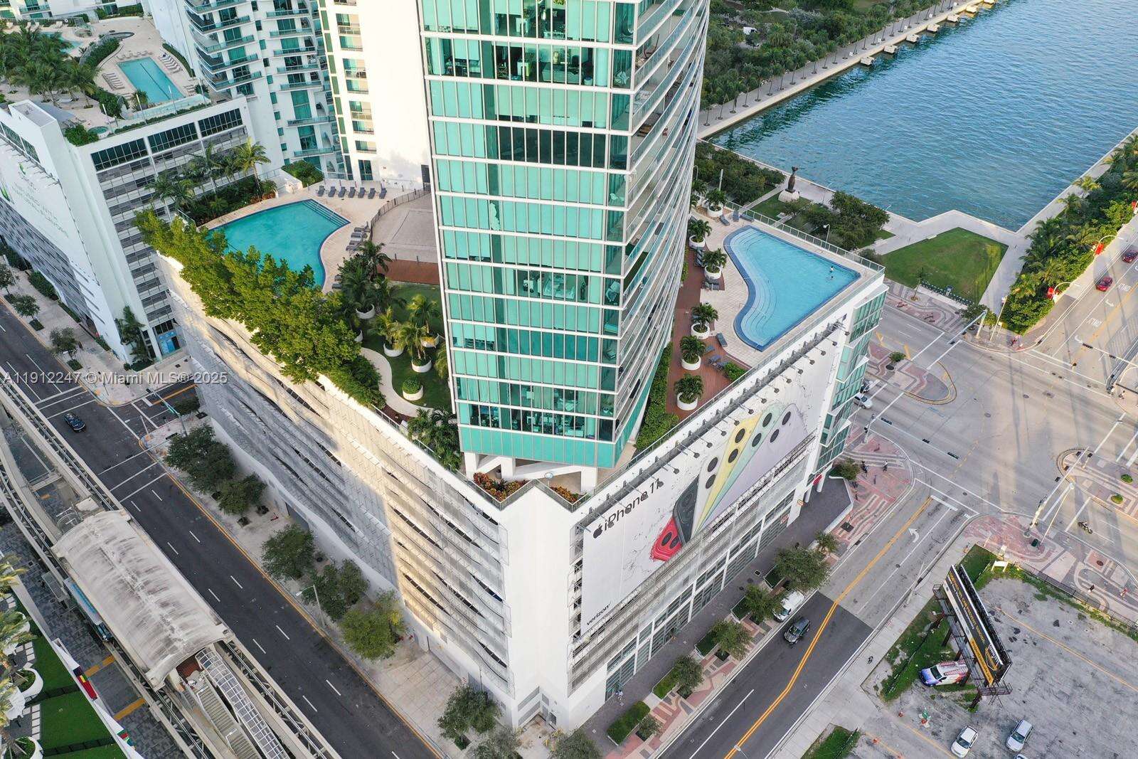 Marina Blue at 888 Biscayne Blvd, Miami, FL 33132 - For Sale photo 18