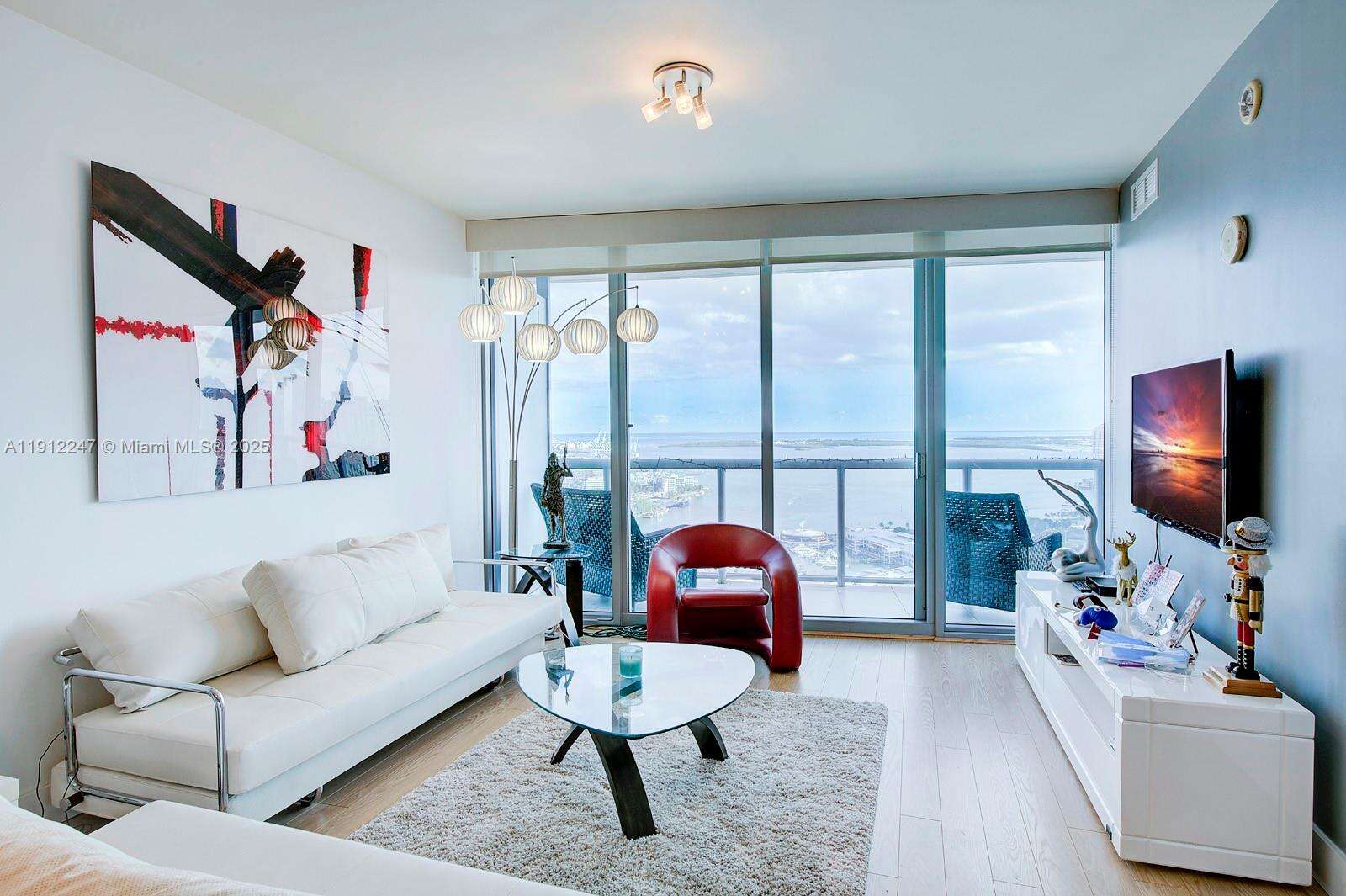 Marina Blue at 888 Biscayne Blvd, Miami, FL 33132 - For Sale photo 4