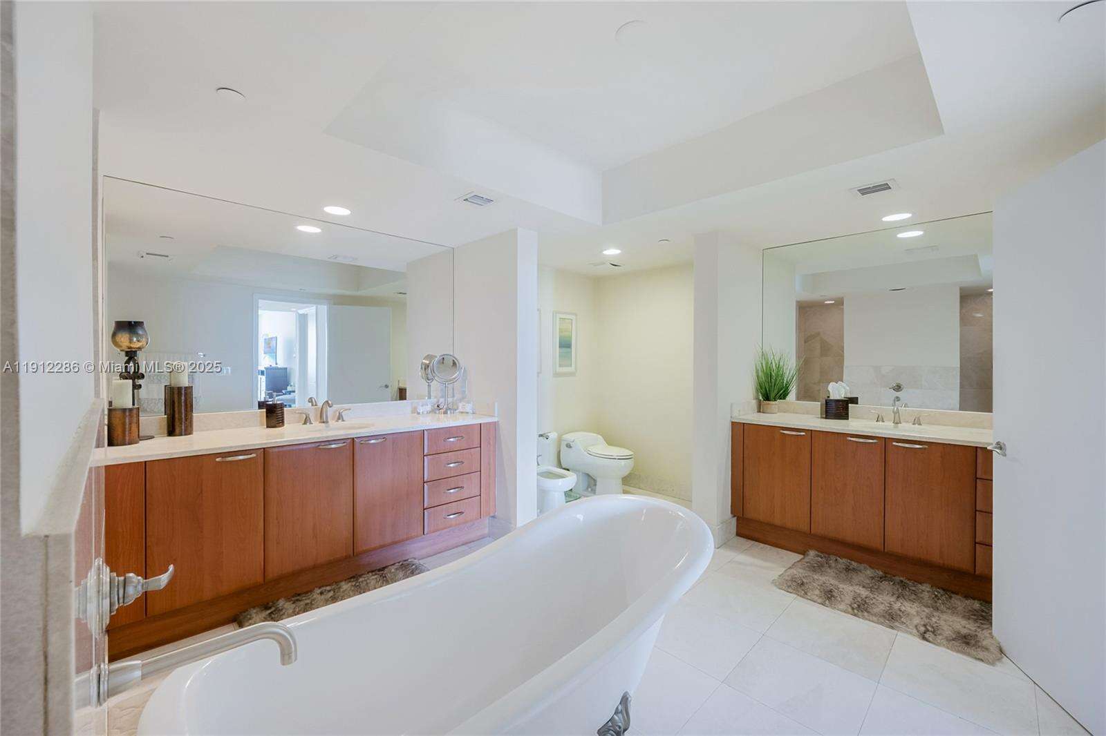 THE PENINSULA II - 3301 183 St, Aventura, FL 33160 | Picture 12