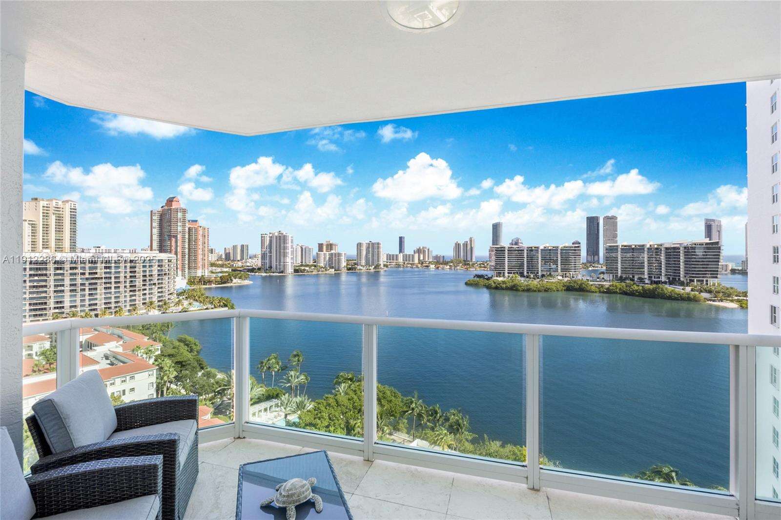 THE PENINSULA II - 3301 183 St, Aventura, FL 33160 | Picture 3