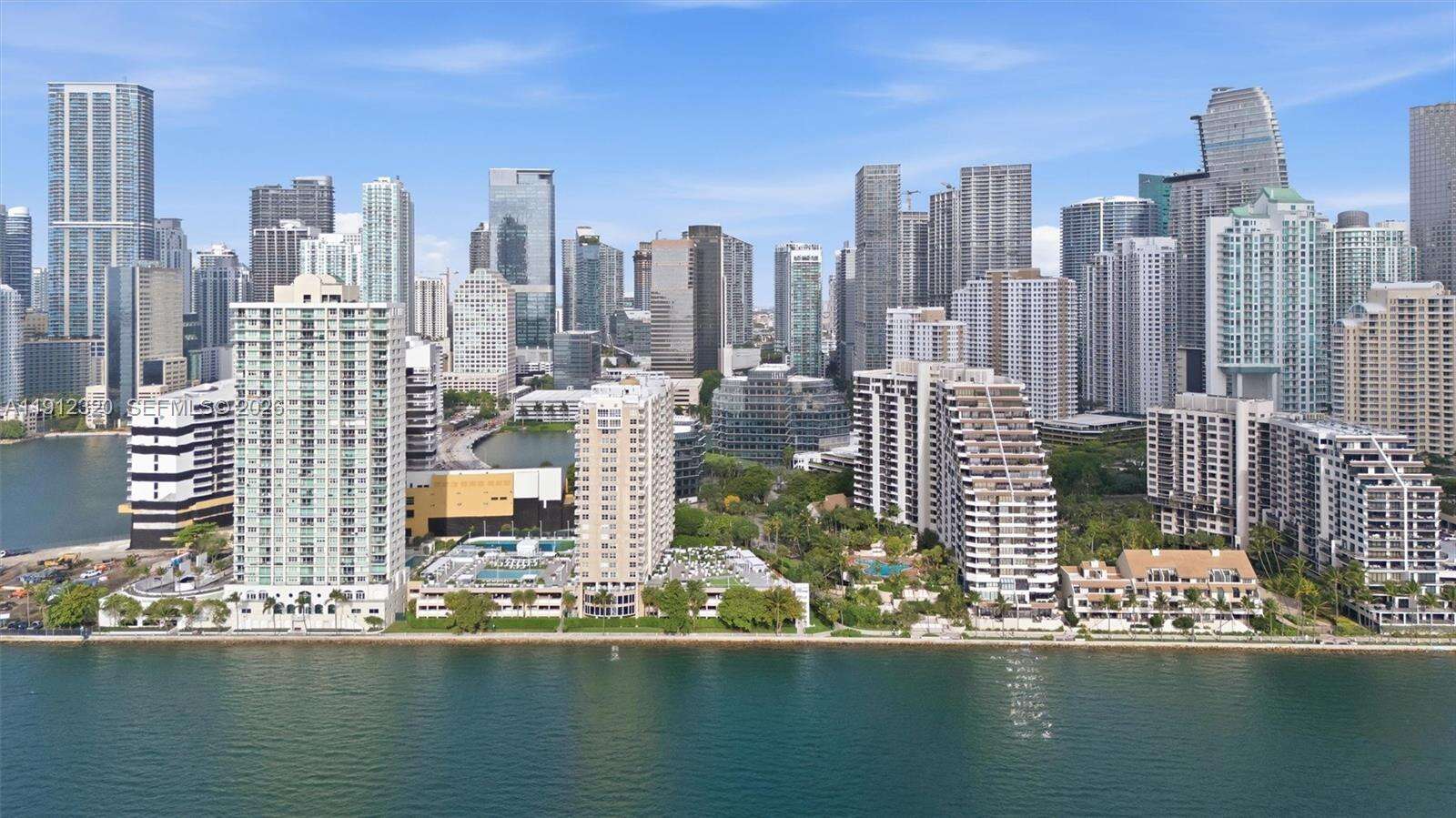 Brickell Key 1 at 520 Brickell Key Dr, Miami, FL 33131 - For Sale photo 33