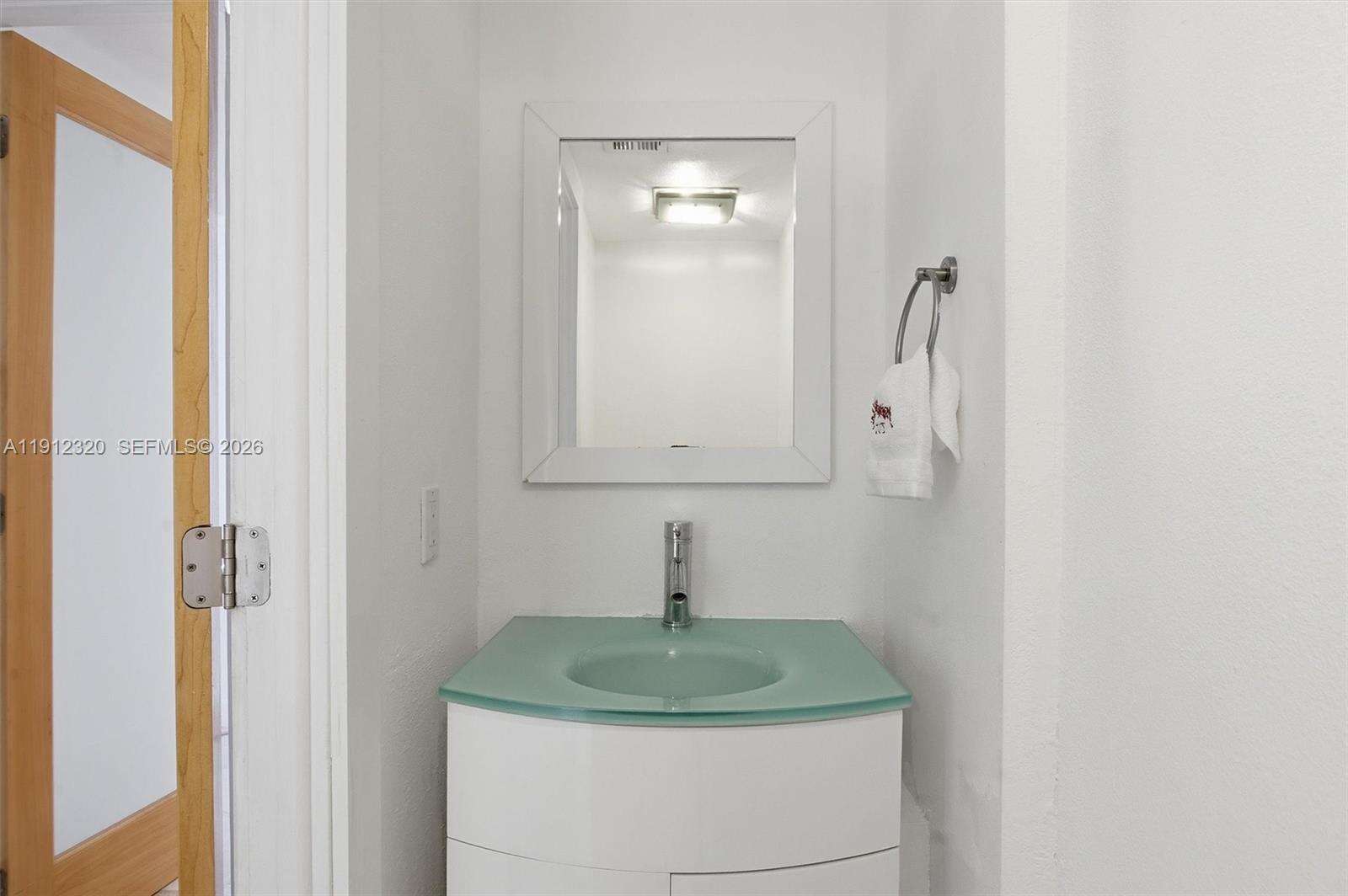 Brickell Key 1 at 520 Brickell Key Dr, Miami, FL 33131 - For Sale photo 36
