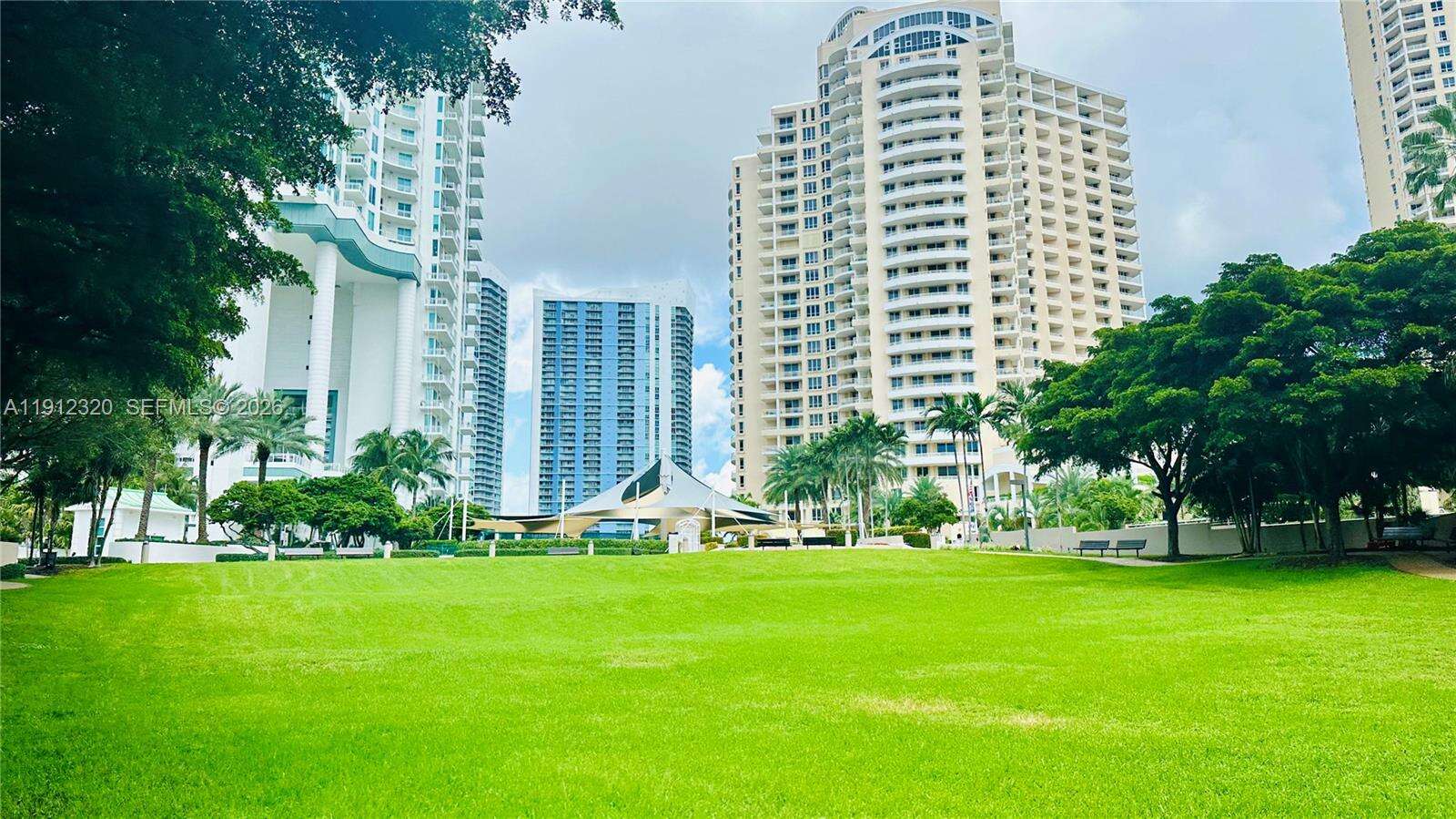 Brickell Key 1 at 520 Brickell Key Dr, Miami, FL 33131 - For Sale photo 62