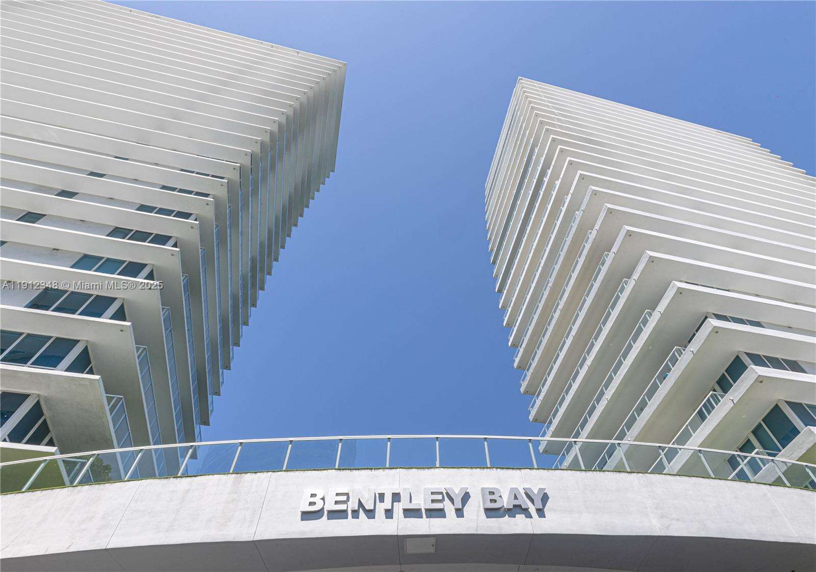 THE BENTLEY BAY - 520 W Ave, Miami Beach, FL 33139 | Picture 1