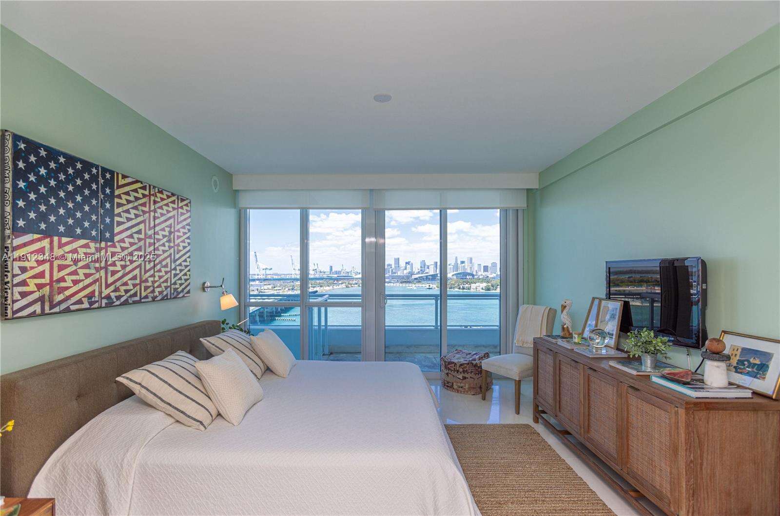 THE BENTLEY BAY - 520 W Ave, Miami Beach, FL 33139 | Picture 12
