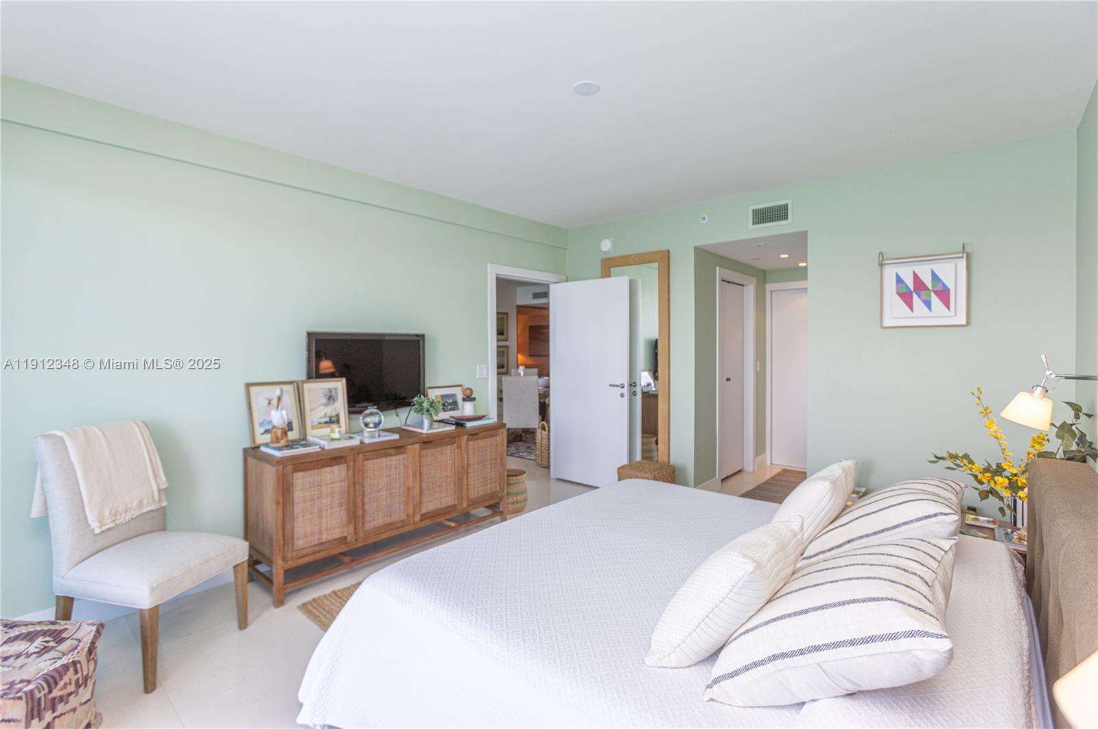 THE BENTLEY BAY - 520 W Ave, Miami Beach, FL 33139 | Picture 16