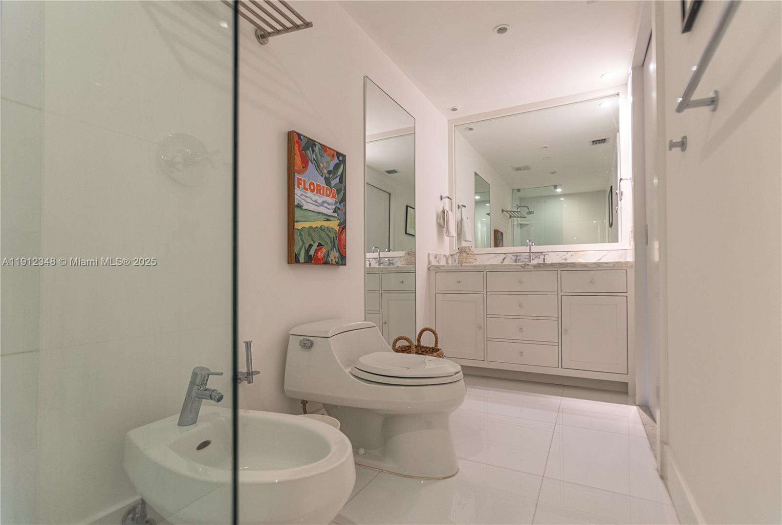 THE BENTLEY BAY - 520 W Ave, Miami Beach, FL 33139 | Picture 37