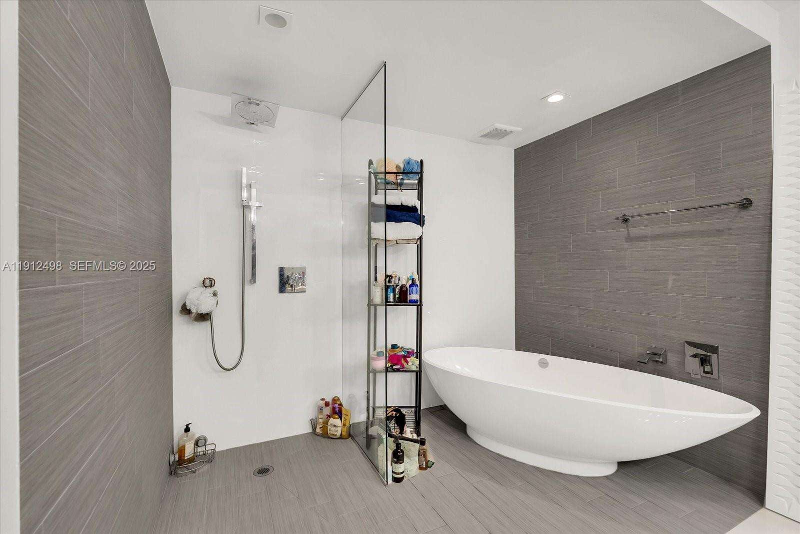 PARQUE TOWERS - 300 Sunny Isles Blvd, Sunny Isles Beach, FL 33160 | Picture 9