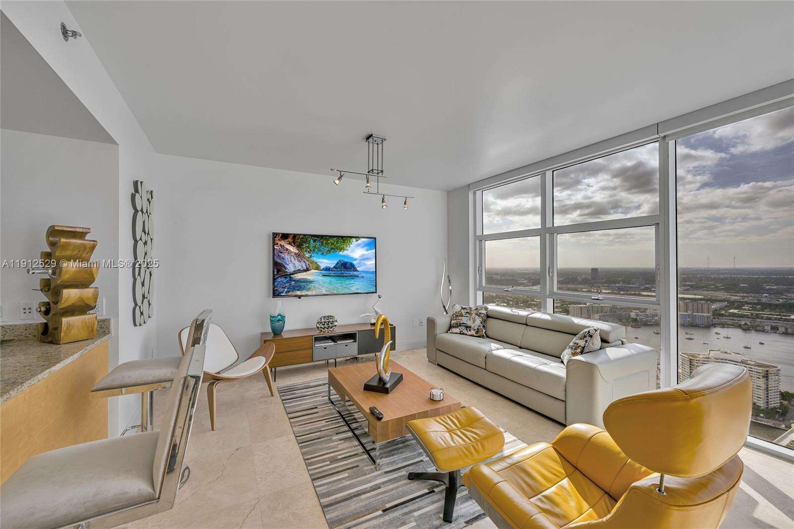 The Beach Club Two at 1830 Ocean Dr, Hallandale Beach, FL 33009 - For Sale photo 11