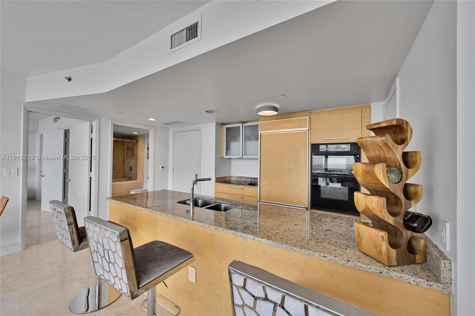 The Beach Club Two at 1830 Ocean Dr, Hallandale Beach, FL 33009 - For Sale photo 12