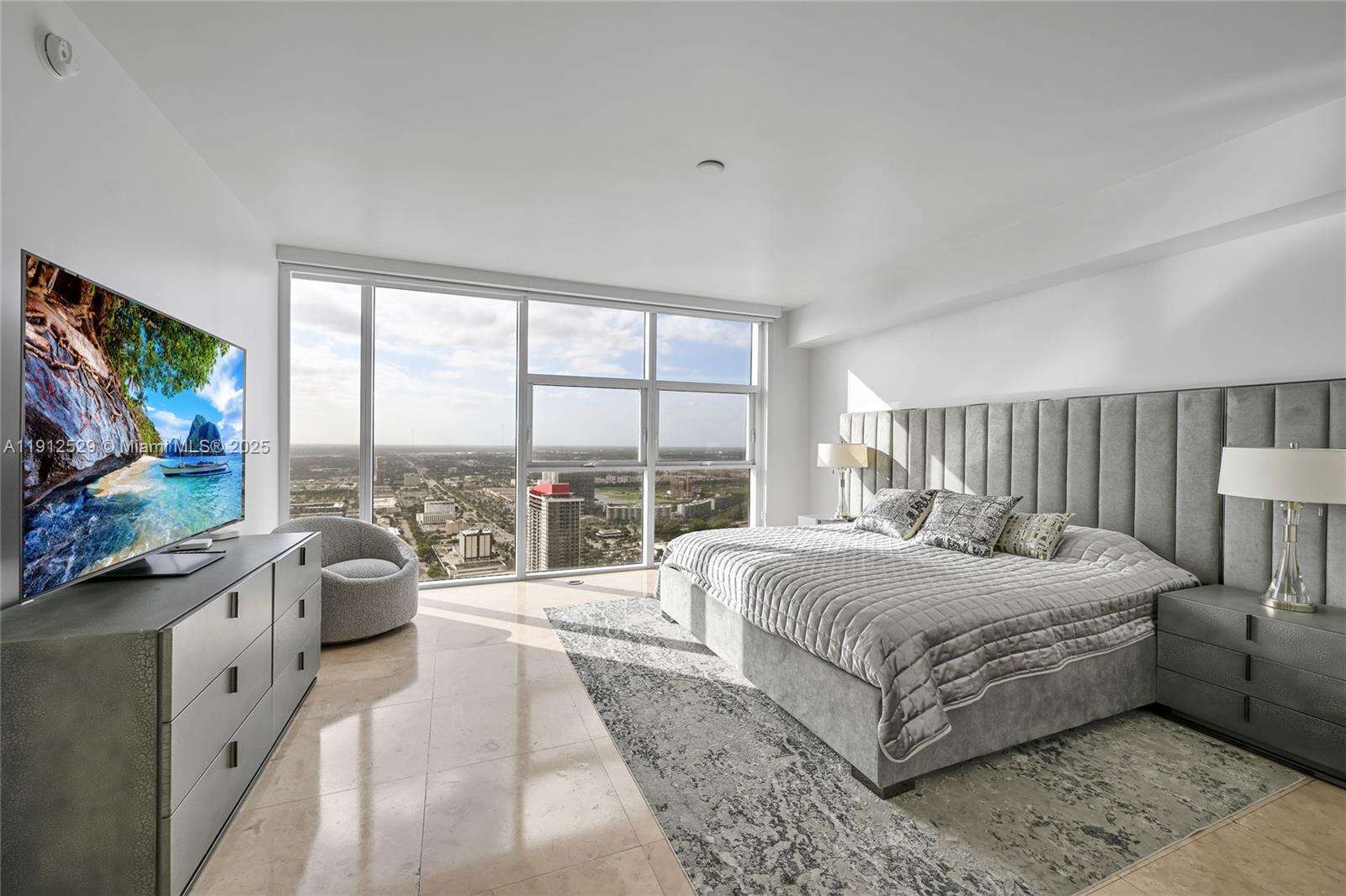 The Beach Club Two at 1830 Ocean Dr, Hallandale Beach, FL 33009 - For Sale photo 15