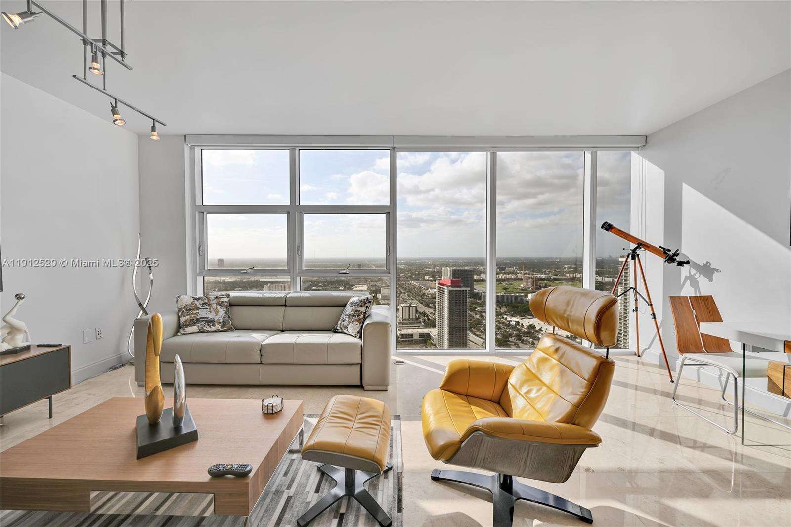 The Beach Club Two at 1830 Ocean Dr, Hallandale Beach, FL 33009 - For Sale photo 17
