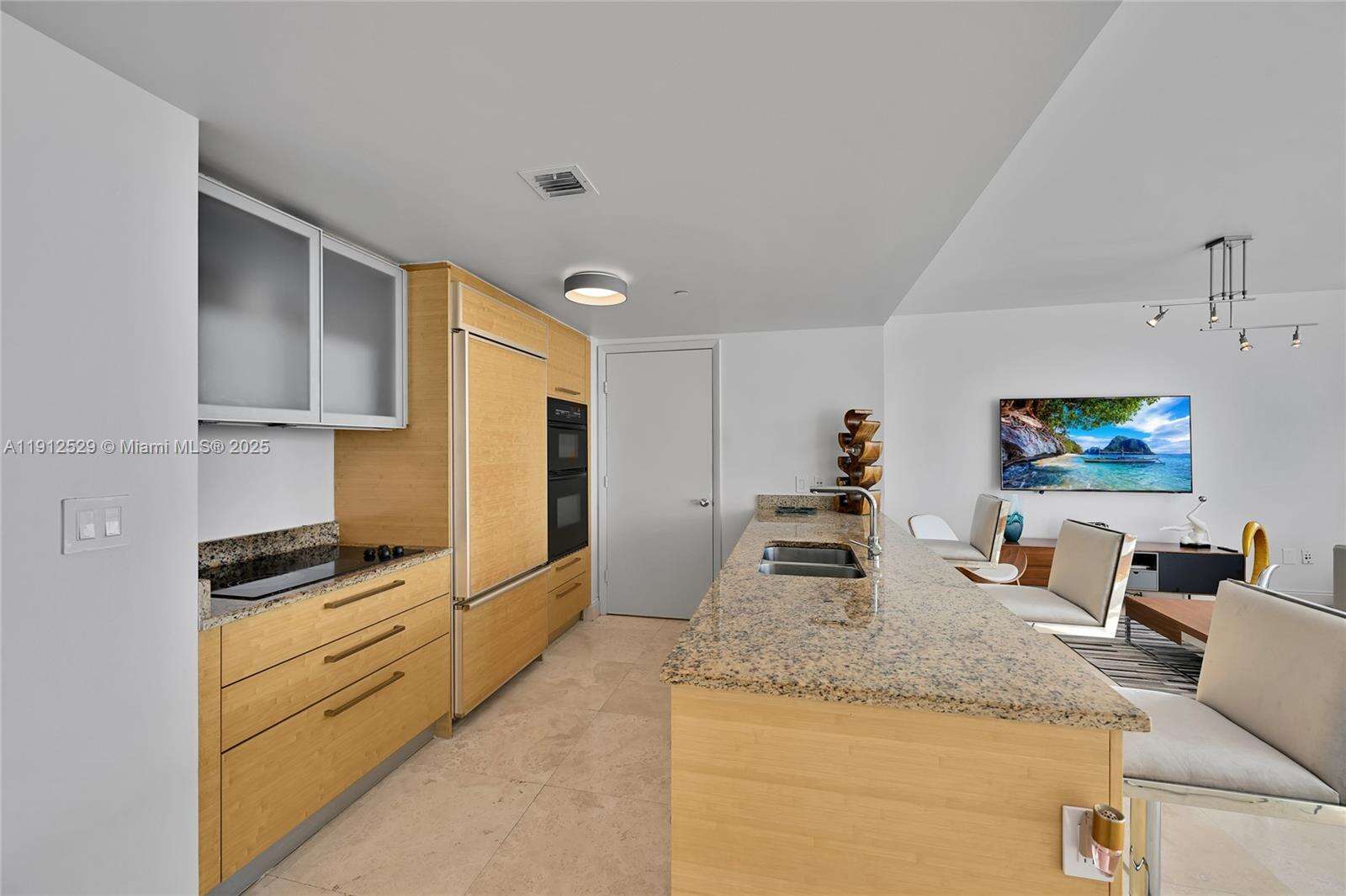 The Beach Club Two at 1830 Ocean Dr, Hallandale Beach, FL 33009 - For Sale photo 4