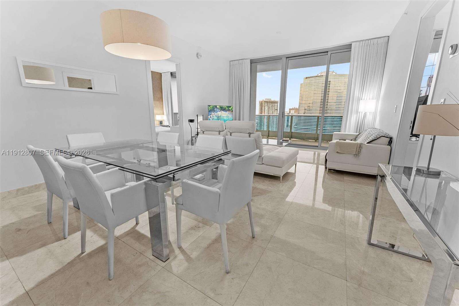Epic Residences at 200 Biscayne Blvd Way, Miami, FL 33131 - For Sale photo 3