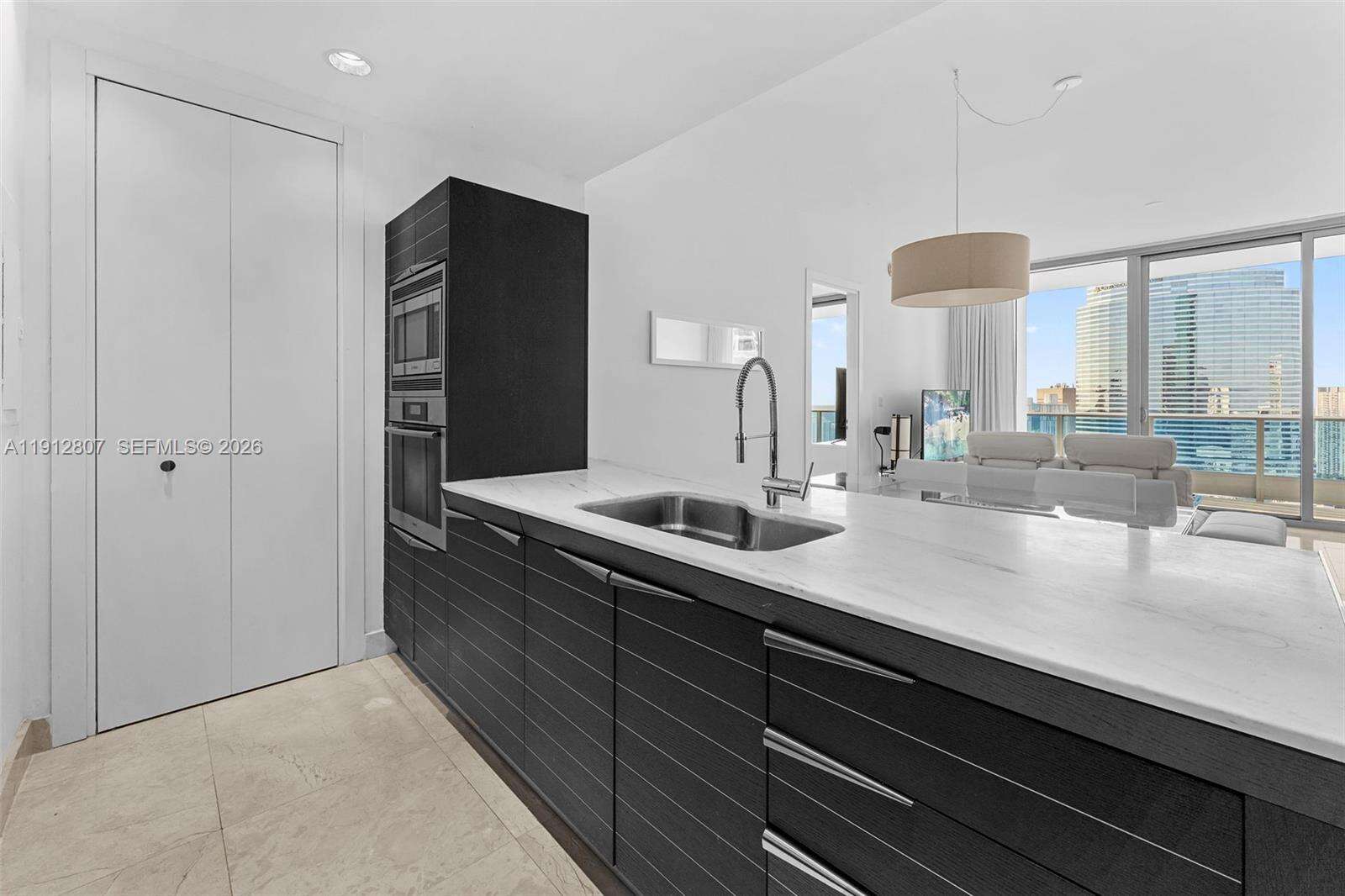 Epic Residences at 200 Biscayne Blvd Way, Miami, FL 33131 - For Sale photo 6