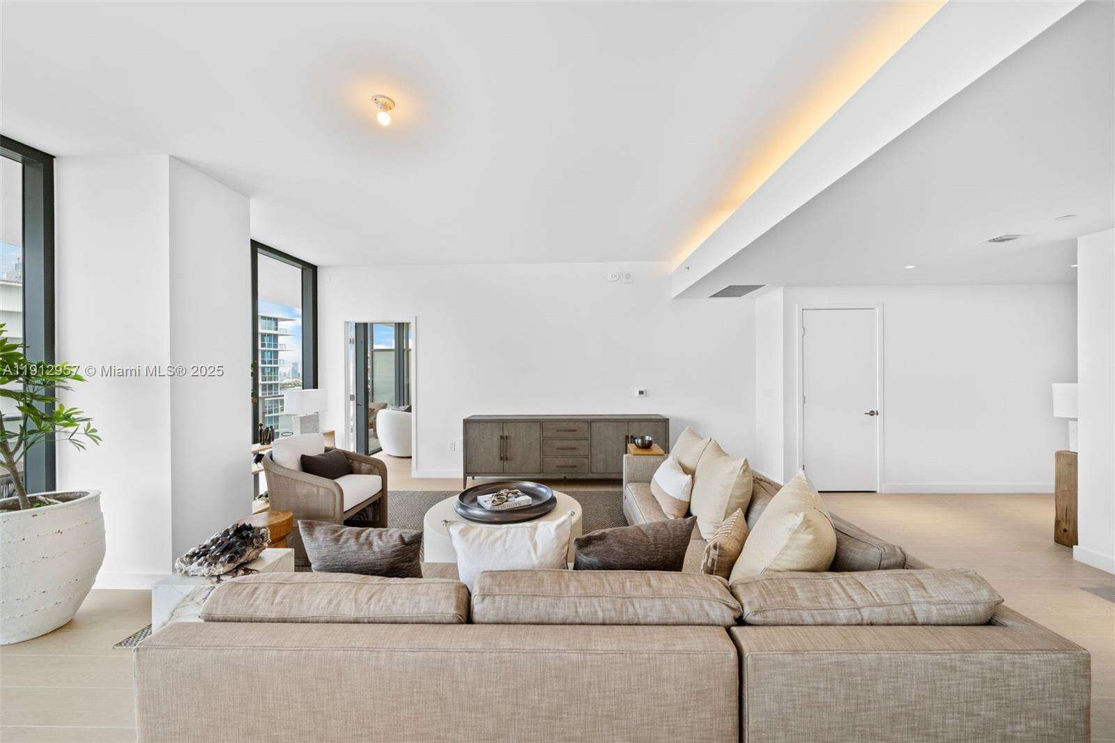 FIVE PARK - 500 Alton Rd, Miami Beach, FL 33139 | Picture 5