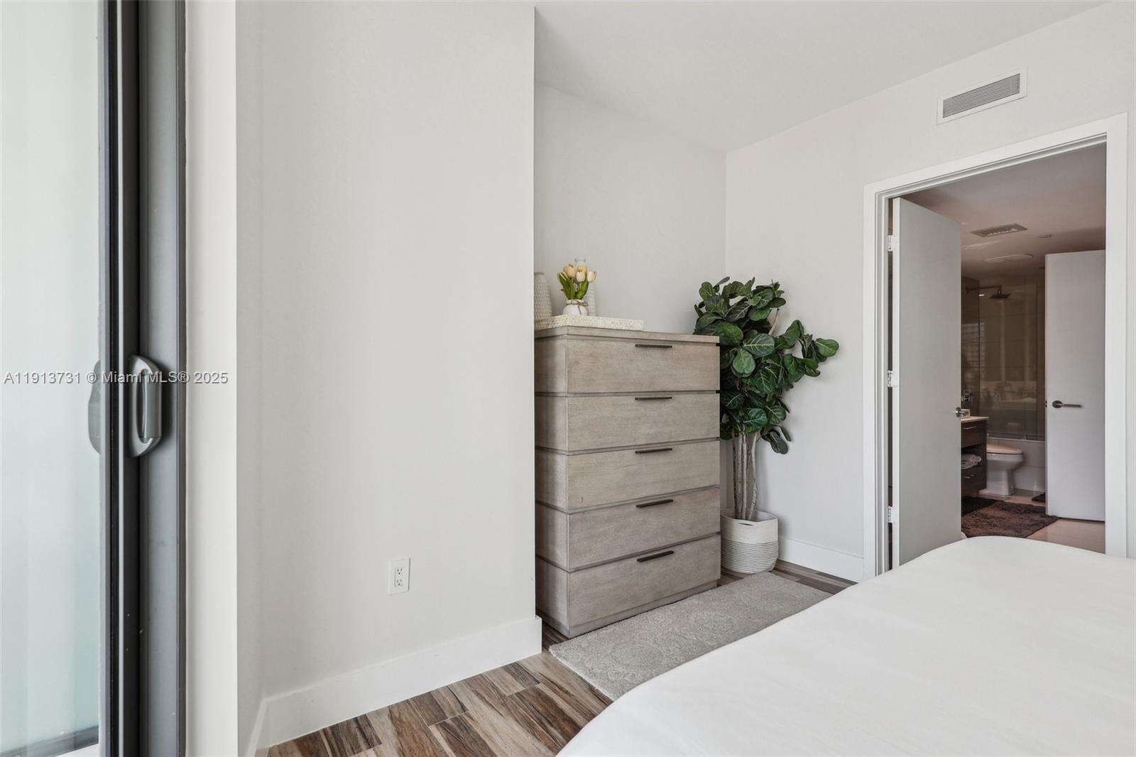 Sls Brickell at 1300 Miami Ave, Miami, FL 33130 - For Sale photo 17