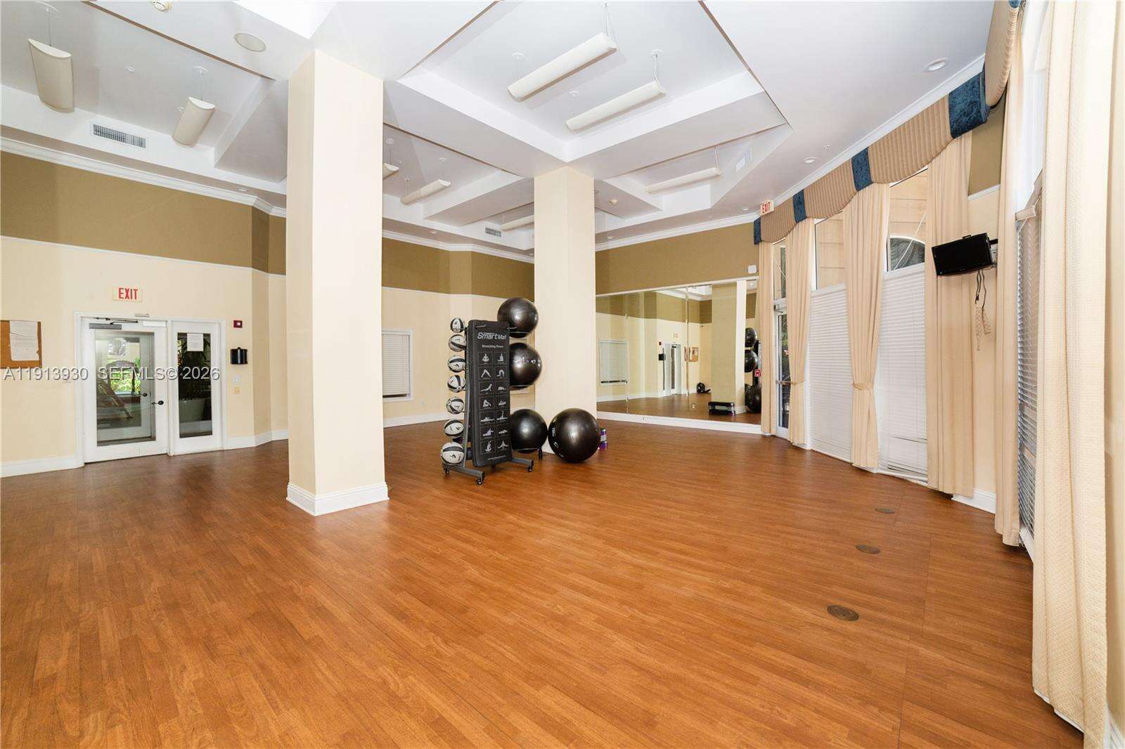 Porto Bellagio at 17100 Bay Rd, Sunny Isles Beach, FL 33160 - For Sale photo 57